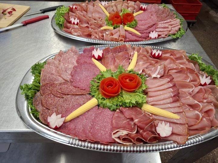 Kaltes Buffet mit Wurst und Schinken vom Partyservice Kroll in Hildesheim